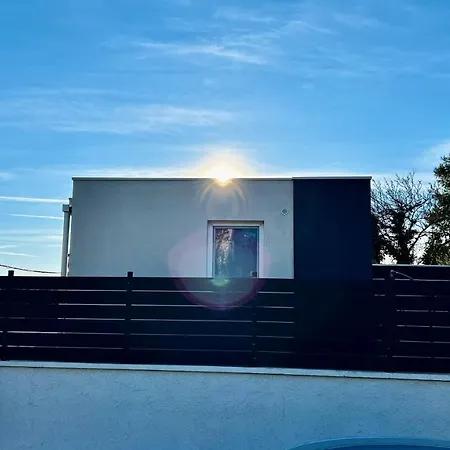 Beachfront Melata With Sauna & Seaview * Molat